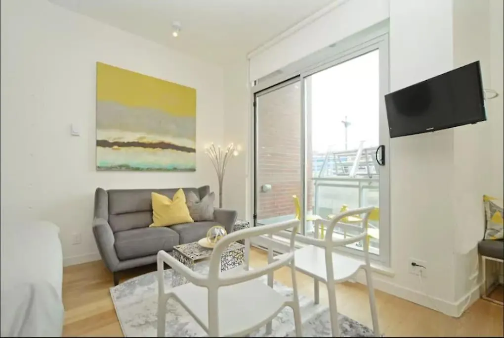 Waterfront Living In Victoria - Rooftop Patio, Bbq, Gym, Coffee Apartment