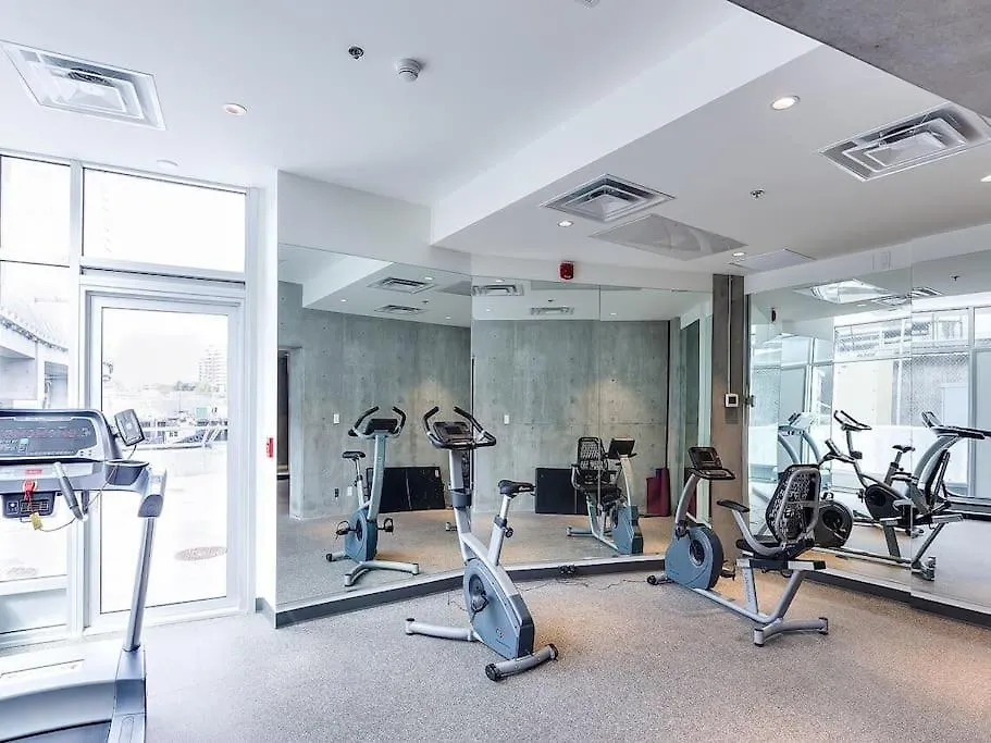 Waterfront Living In Victoria - Rooftop Patio, Bbq, Gym, Coffee Apartment